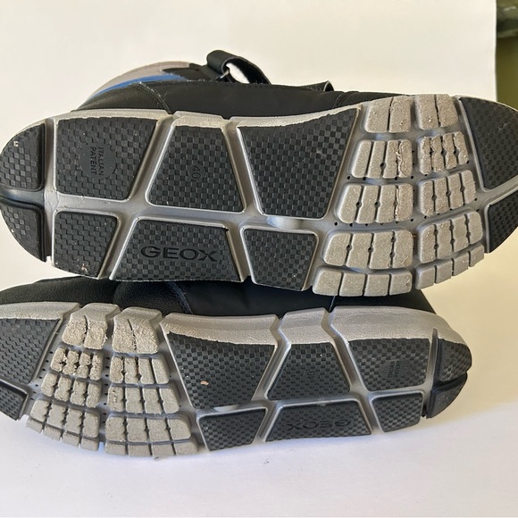 Boys Geox waterproof snow boots -worn twice - Picture 11 of 13